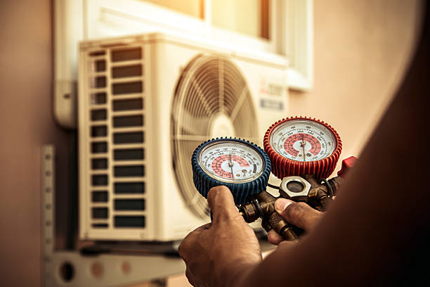Professional Hvac technician working in Surprise, NY